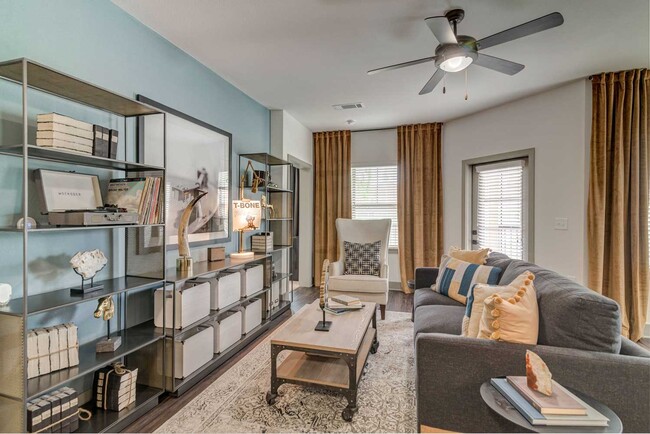Photo - The Hadley Riverside Apartments
