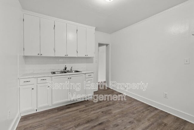 Photo - 4010 Vandiver Ct
