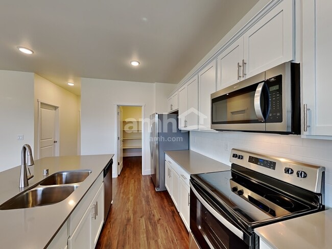 Photo - 342 Smith Dr