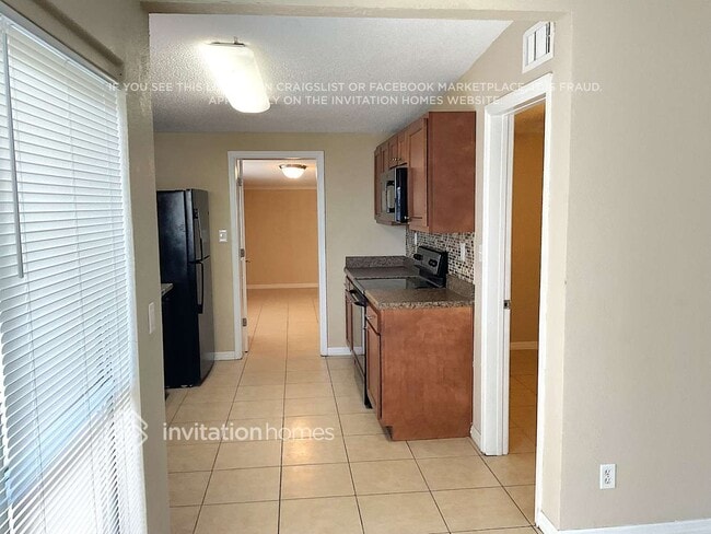 Photo - 1909 Yale Ave