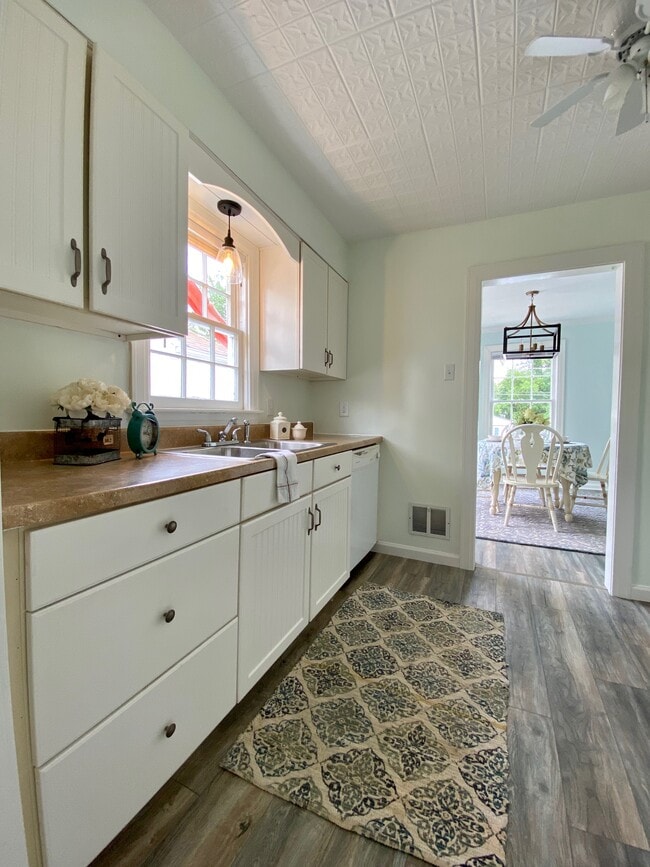 Photo - 227 Green Oak Dr