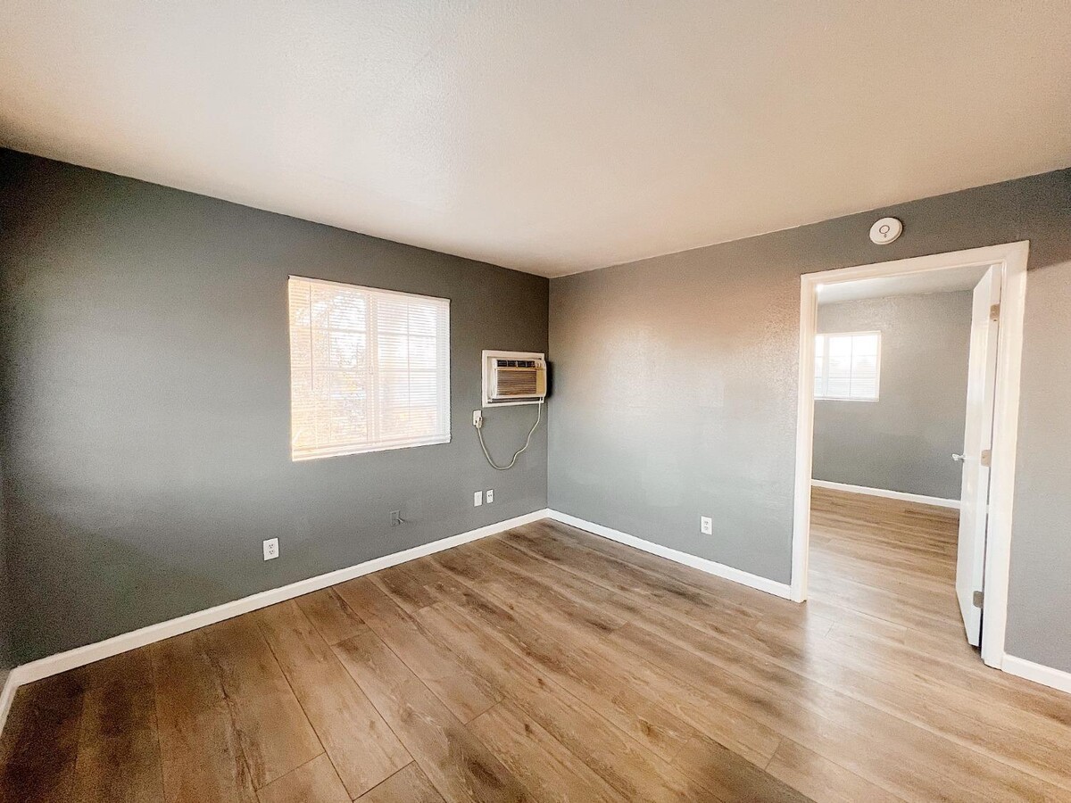 Photo - 796 Lampasas Ave