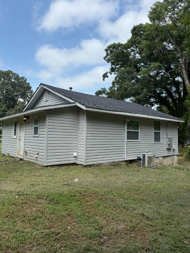 Photo - 910-B Richardson Ave.