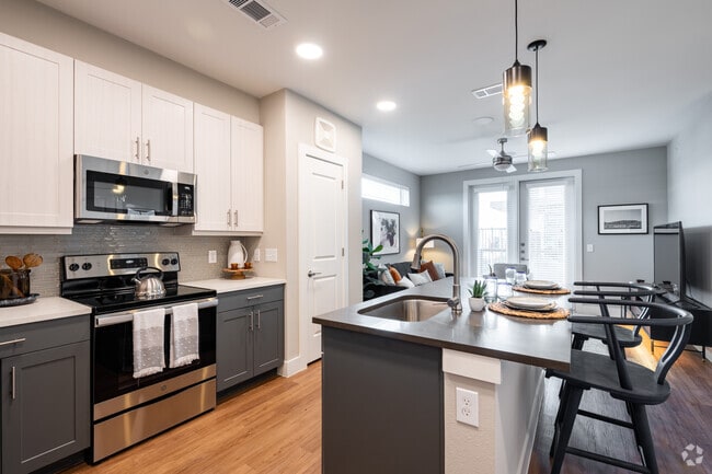 Photo - Presidium Revelstoke