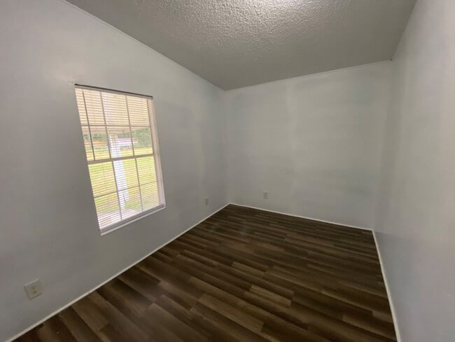 Photo - 3 Bedroom home on 1 Acre in Jennings