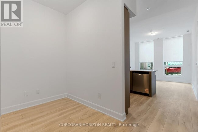 Photo - 3240 William Coltson Ave Unité 121