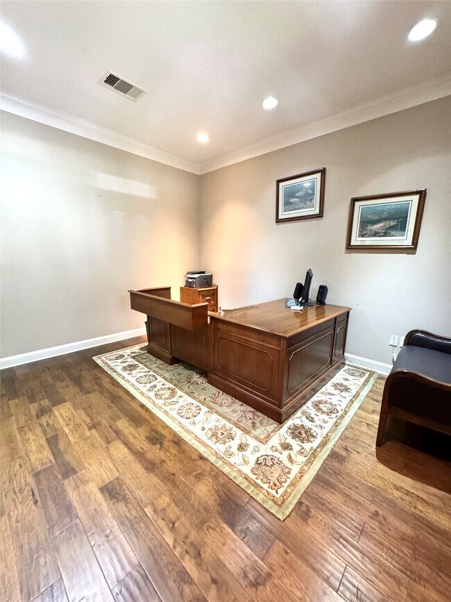 Photo - 4501 Cartwright Rd Unit 203