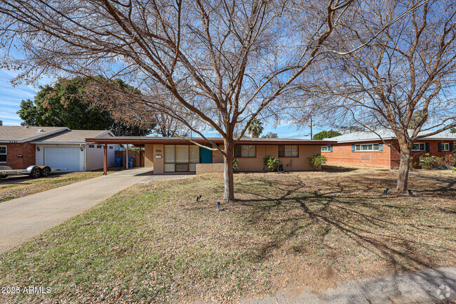 Building Photo - 5536 North 19th Pl Rental