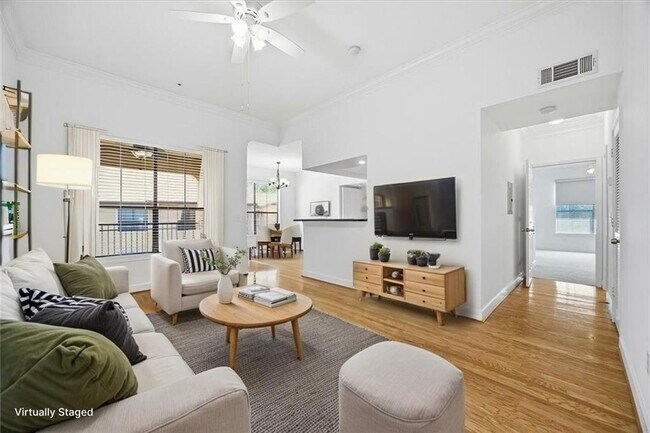 Building Photo - 3777 Peachtree Rd NE Unit 1432