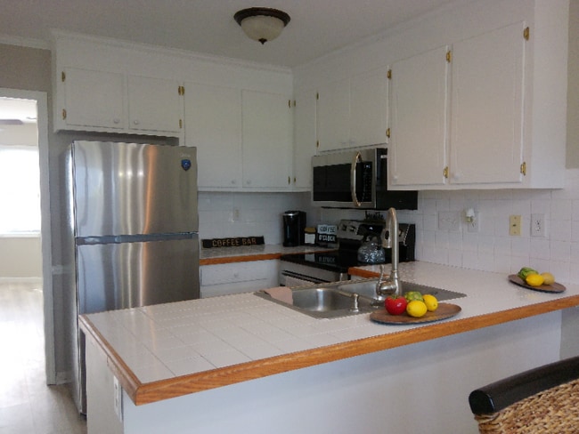 Photo - 2375 Vineyard Dr