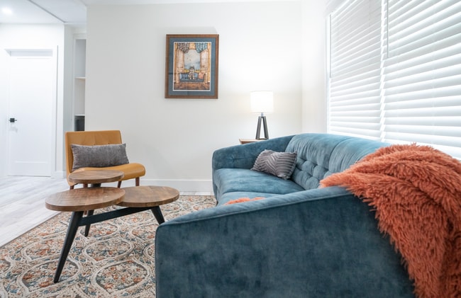 Sala de estar en una casa de Fort Myers - 1449 Braman Ave