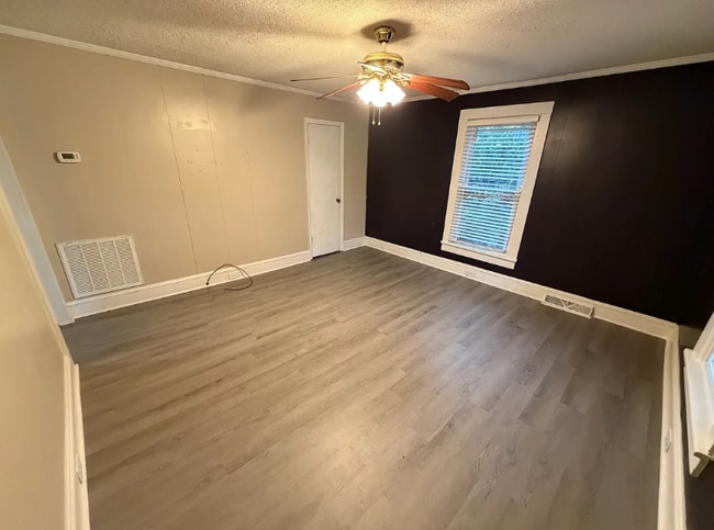 Photo - 18 N Central Ave