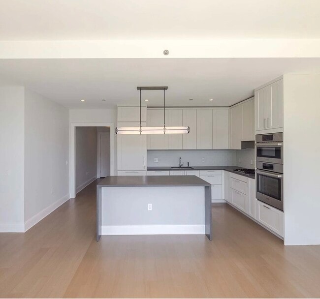 Photo - 514 N Peshtigo Ct Unit 3307