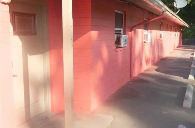 Building Photo - 716 Orange Ave Unit 9