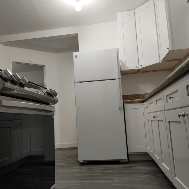 Photo - 744 Park Pl