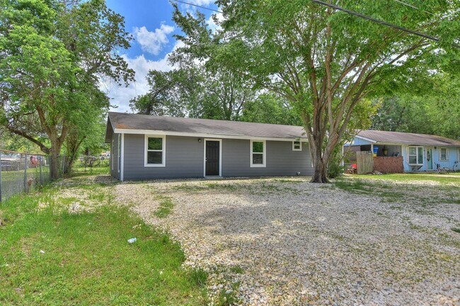 Photo - 641 Williams Ave