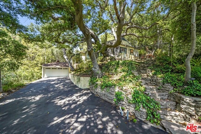 Photo - 7503 Willow Glen Rd