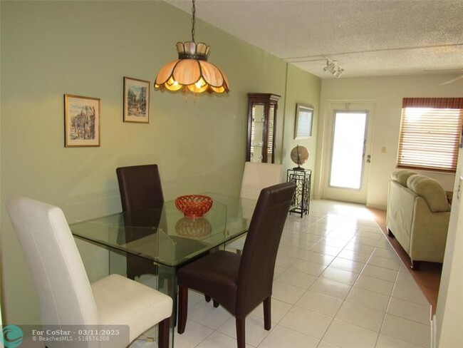 Photo - 386 Durham Cir Condo Unit 386