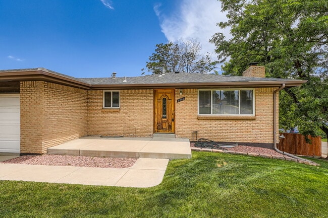 Photo - 6262 Allison St