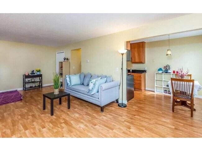 Photo - 6901 Penn Ave S Unidad 103