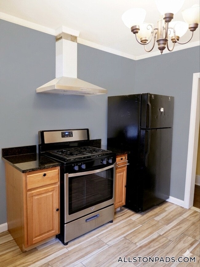 Photo - 12 Glenville Ave Unit 2