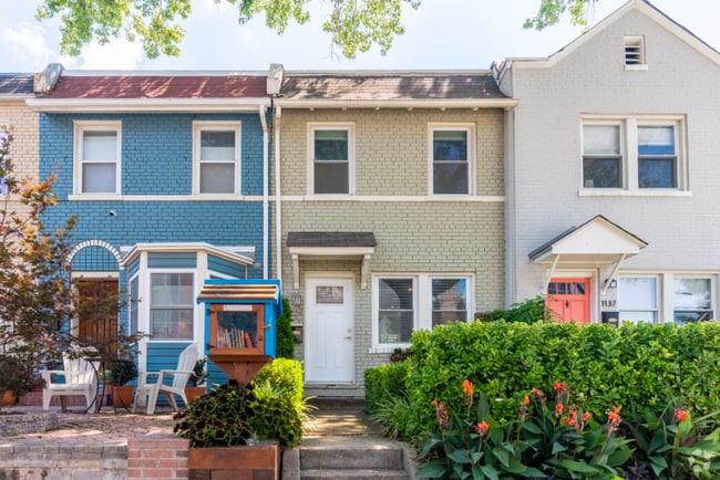 Building Photo - 1139 3rd St NE Rental
