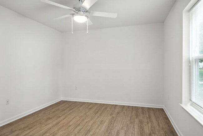 Photo - Diamond Court I & II