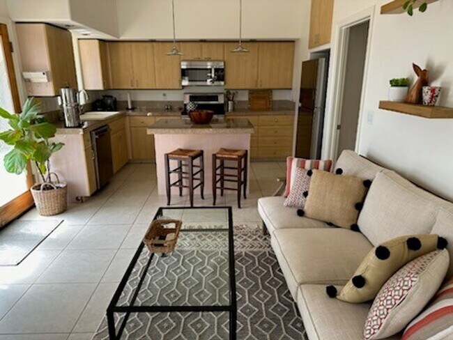 Photo - Maui Meadows- beautifully renovated 2-bedroom, 1-bath private cottage w/ a POOL