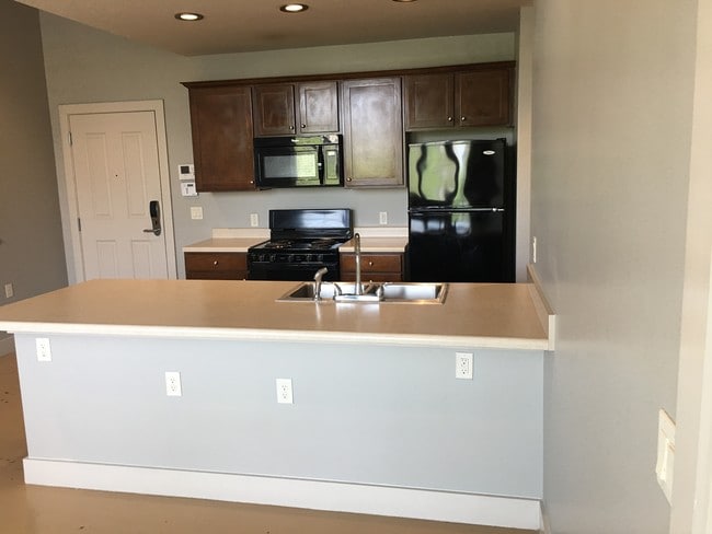 Photo - 438 Main Street