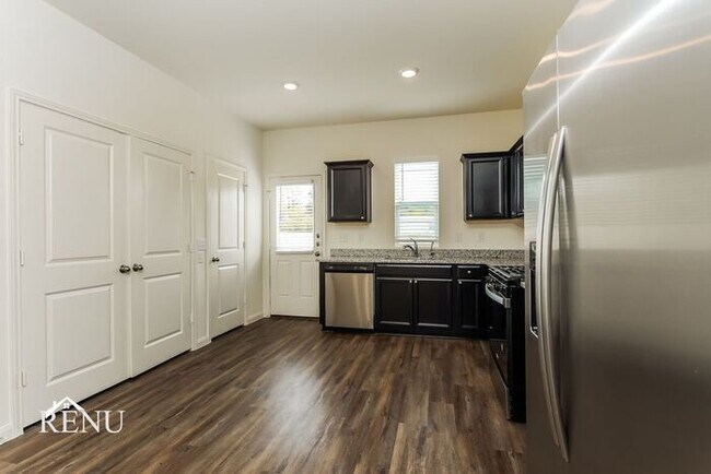 Photo - 5010 Firefly Hls