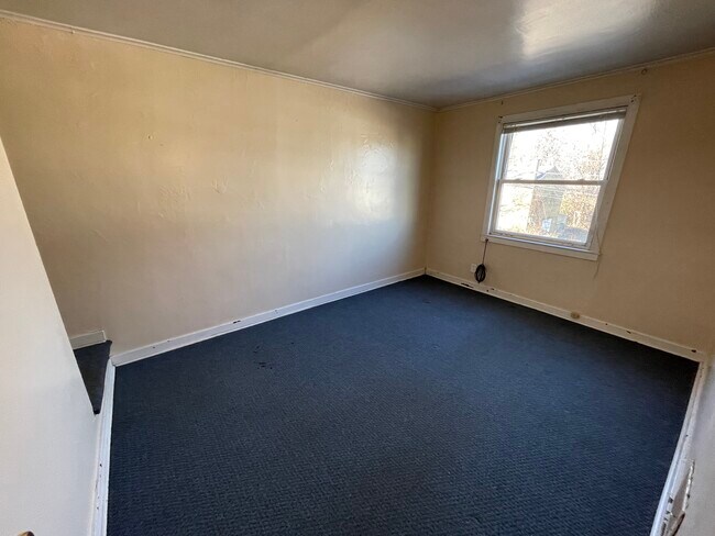 Photo - 337 Hemlock Dr