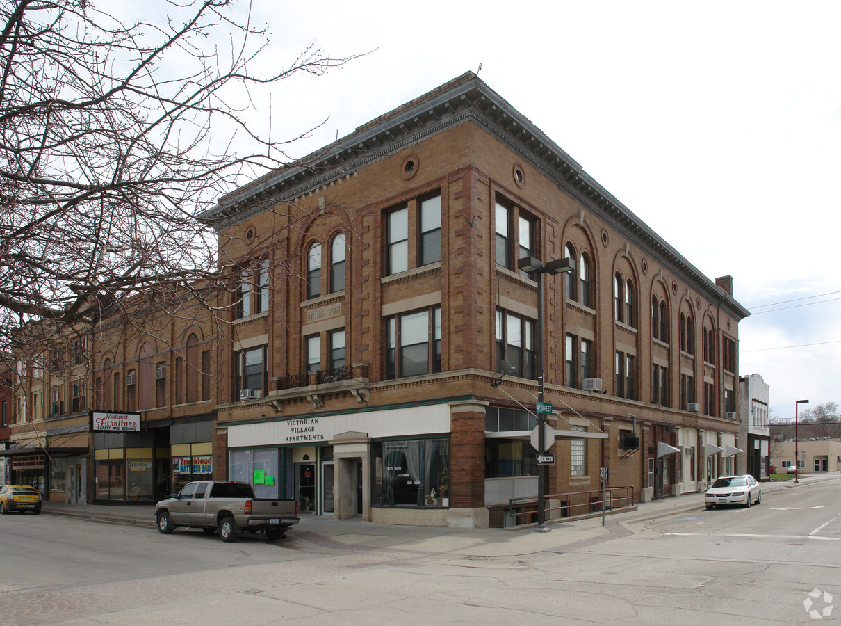 Victorian Village Apartments - Victorian Village Apartments
