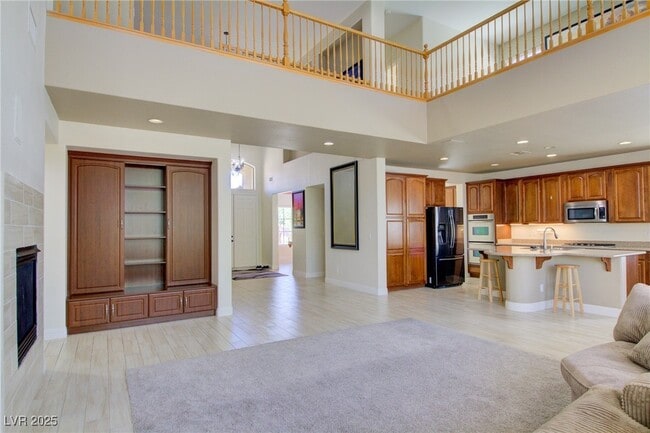 Building Photo - 8925 Monte Oro Dr Rental