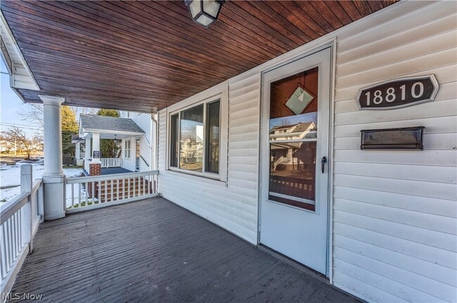 Photo - 18810 Arrowhead Ave