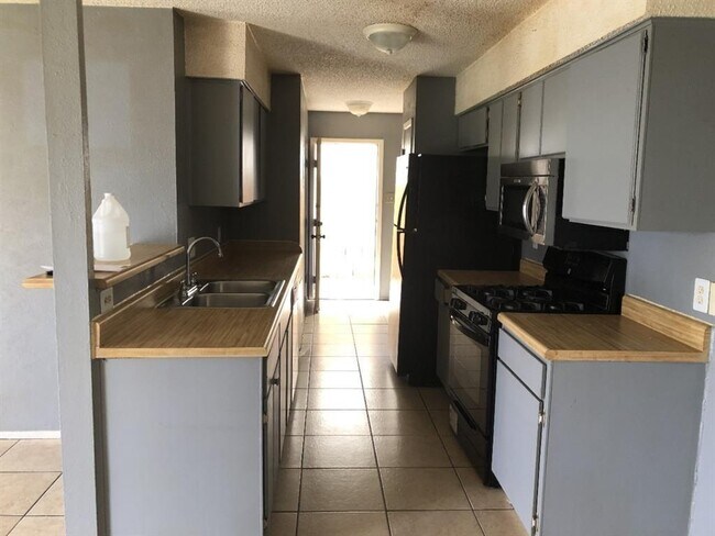 Photo - 603 Country Aire Dr