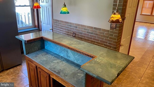 Photo - 2223 Noble St