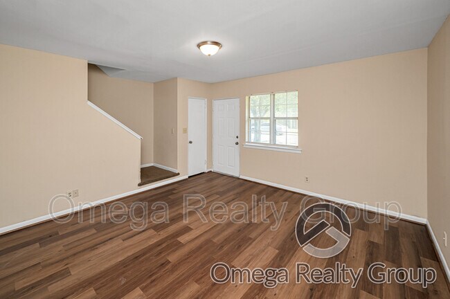 Photo - 600 S Broadway Ave Unit Apt B1