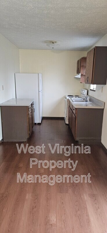 Building Photo - #12 of Lair II