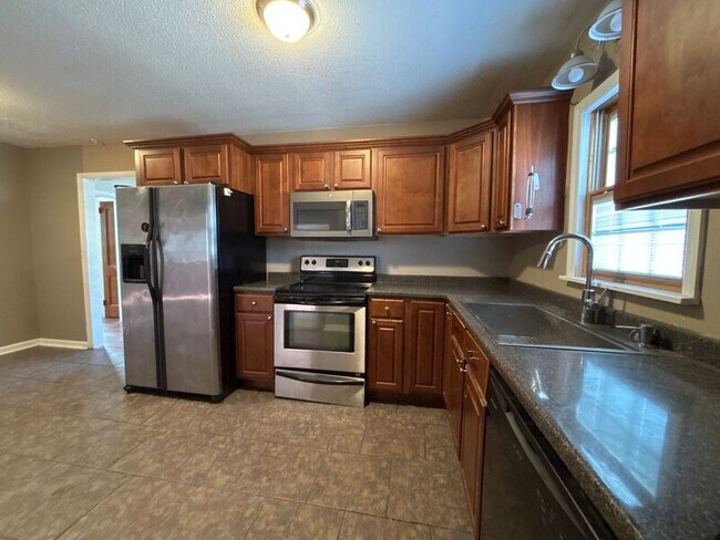 Photo - 207 Gracie Ave