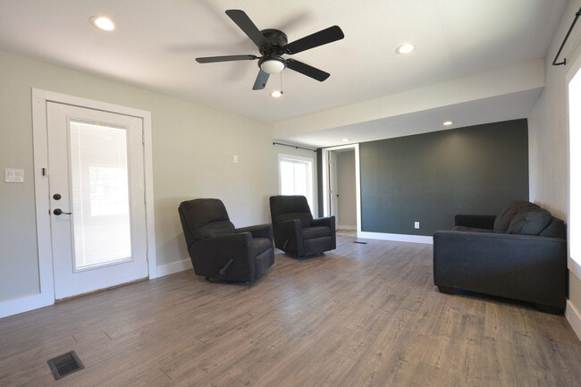 Photo - 8406 County Rd 6430