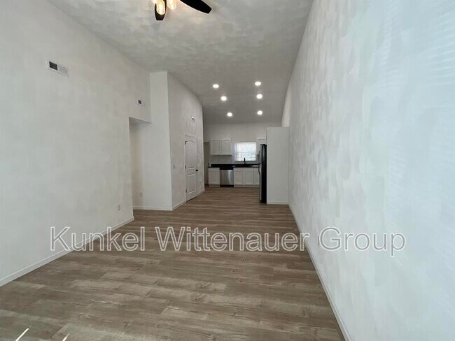 Photo - 5 Lakewood Dr