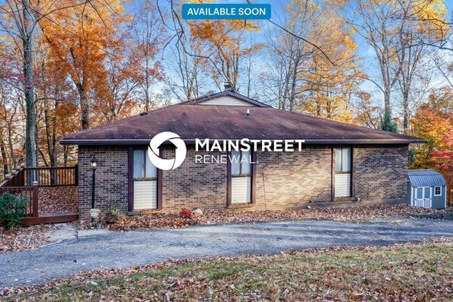 3 Bedroom Pet-Friendly Home in FLOYDS KNOB... - 3 Bedroom Pet-Friendly Home in FLOYDS KNOB...