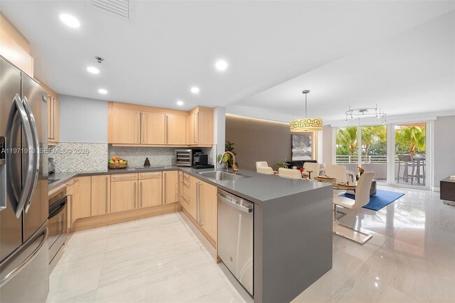 Building Photo - 226 Ocean Dr Unit 3c