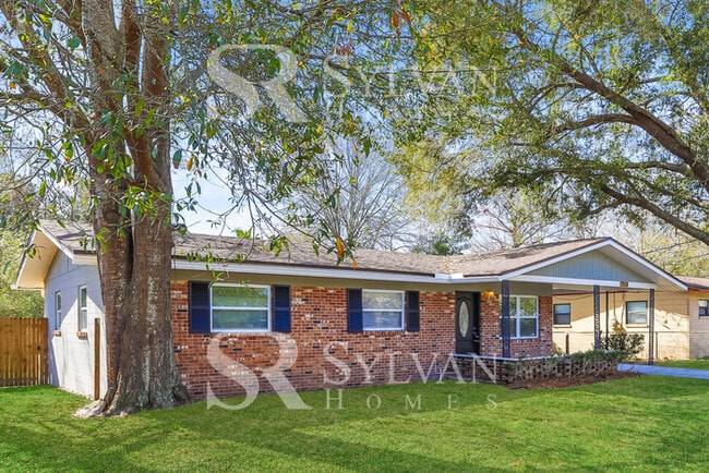 Photo - Feel right at home in this charming 3 bedroom, 2 bathroom home