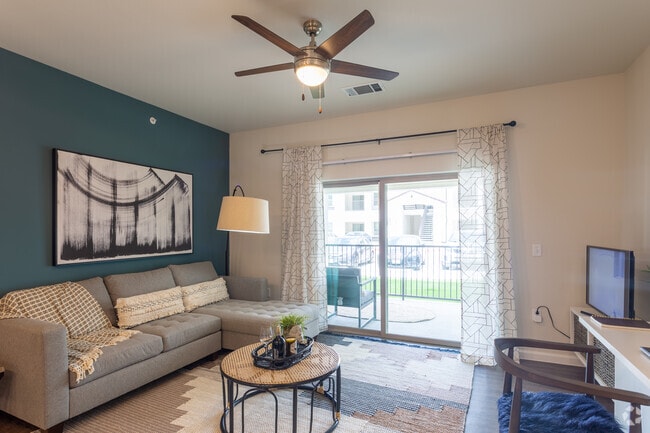 1 BR, 1 BA 625 SF