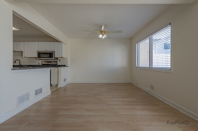 Photo - 110 N Waterford Dr