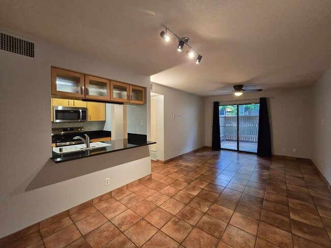 Building Photo - 941 Calle Mejia Rental