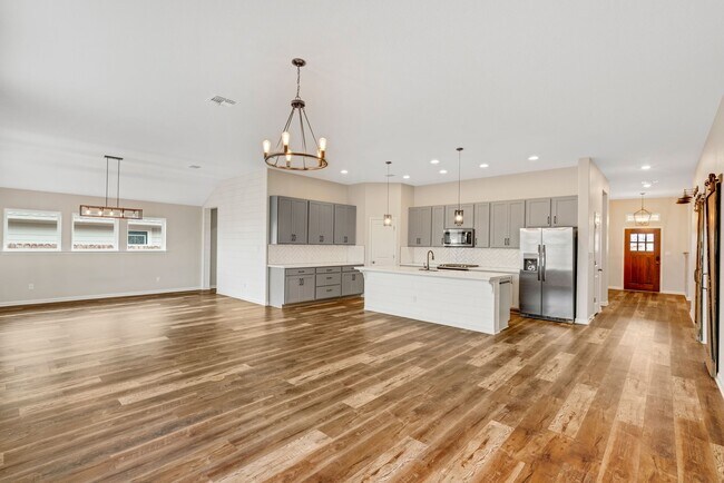 Photo - 104 Joseph Hawkins Ln