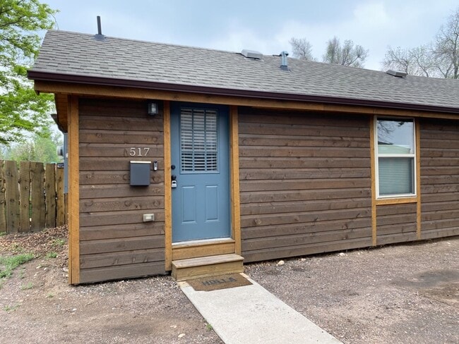 Building Photo - Updated Old Town 3 Bed 2 Bath Home w/ fenced yard and 1 car garage