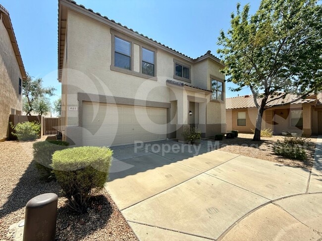 Photo - 681 E Woodsman Pl